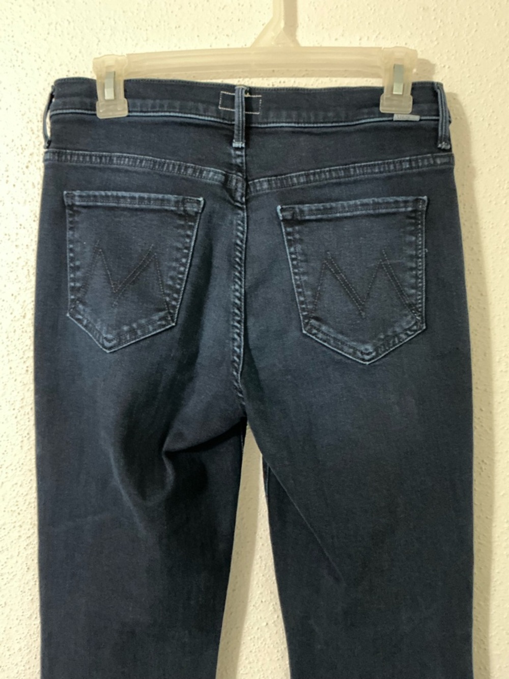 MOTHER The Weekender Fray Jeans in Chip On My Shoulder Size 28 - Picture 7 of 16